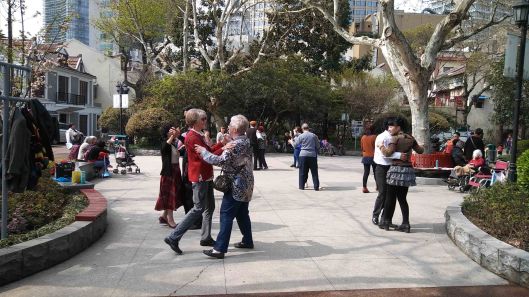 20190329-03ShanghaiHounshanParkRozTrishSmaller