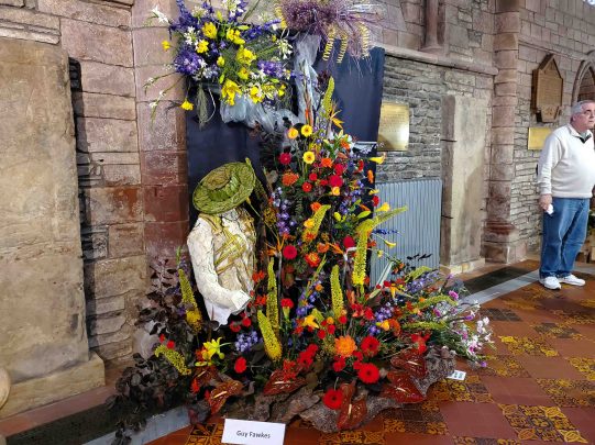 20190814-01KirkwallStMagnusFlowerArrangingSmall