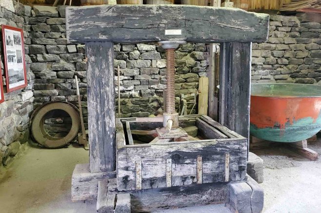 20190828-29NanortalikGreenlandMuseumBlubberPressSmaller