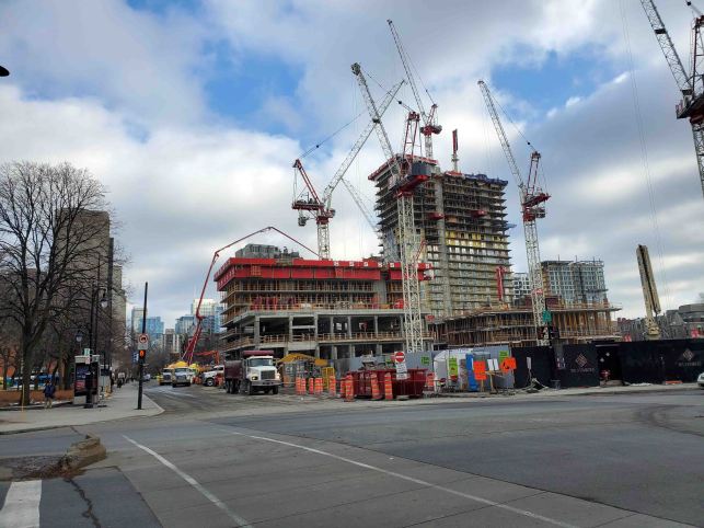 20191125-15MontrealCranes