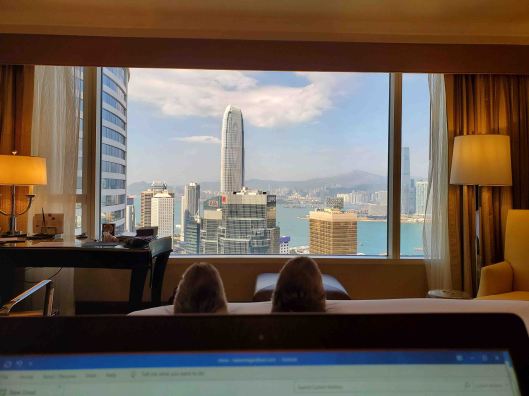 20200108-01HongKongConradFeetUp